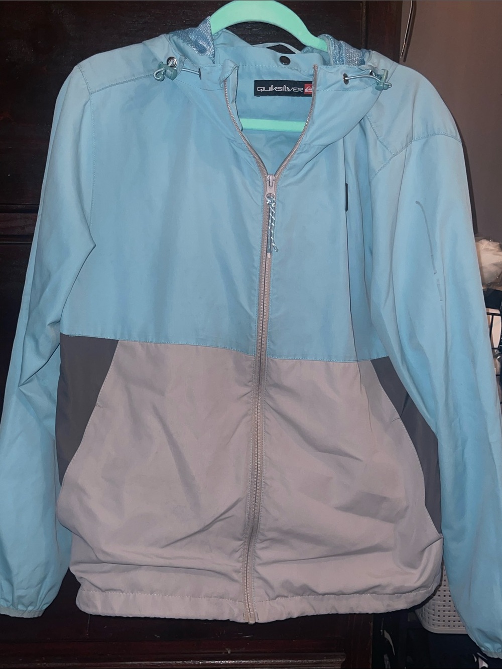 #160 Quiksilver Men’s  Two-Tone Light Blue Windbreaker Jacket